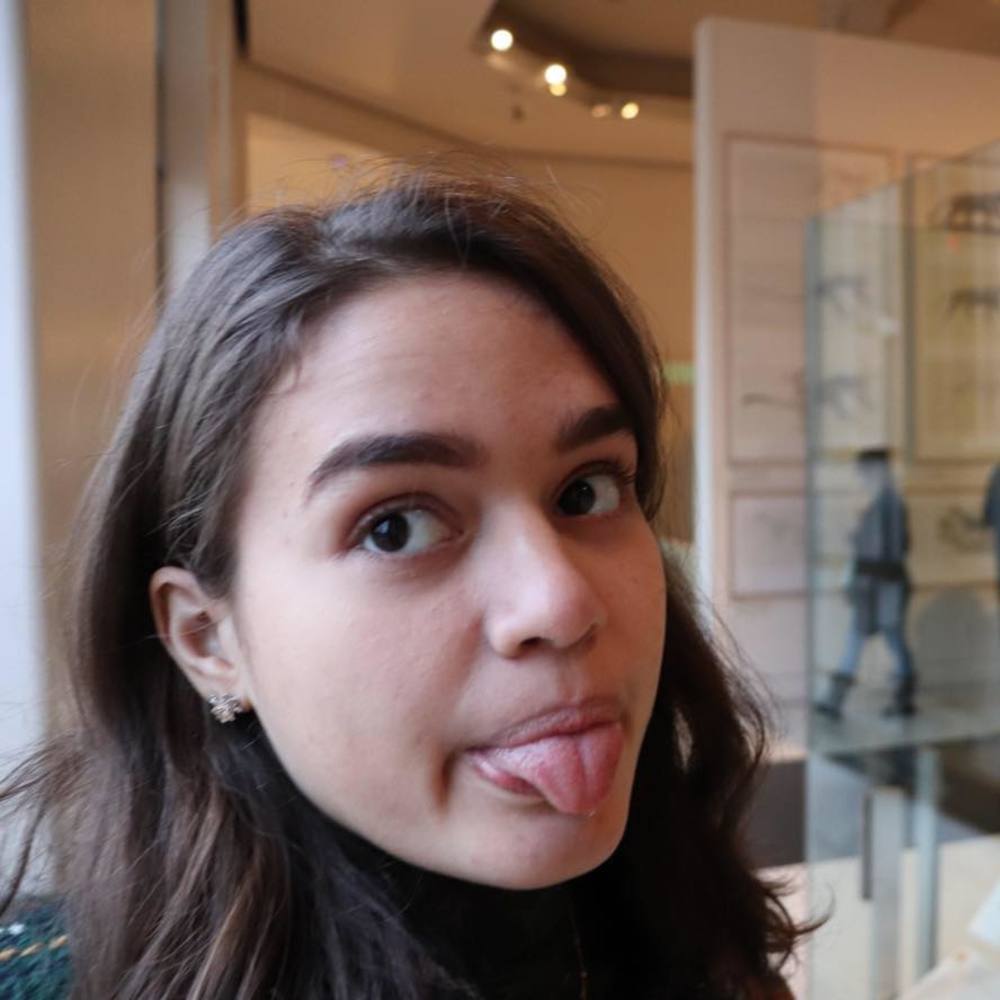 Meet your Posher, Alejandra